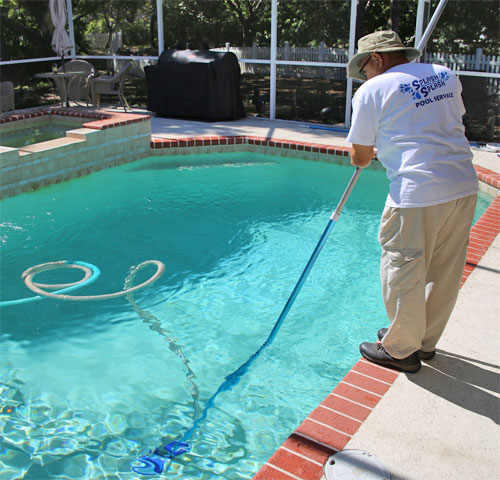 pool cleaning and pool service in tampa fl